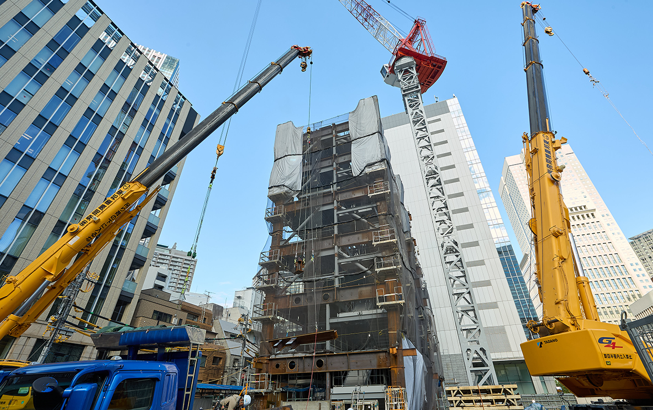 Steel framework for the elevator and staircase core.